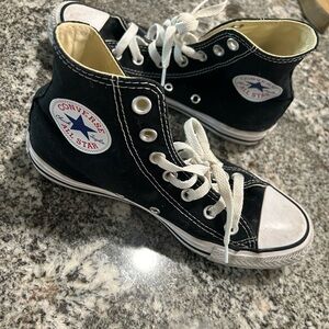 black converse size 7 women’s
